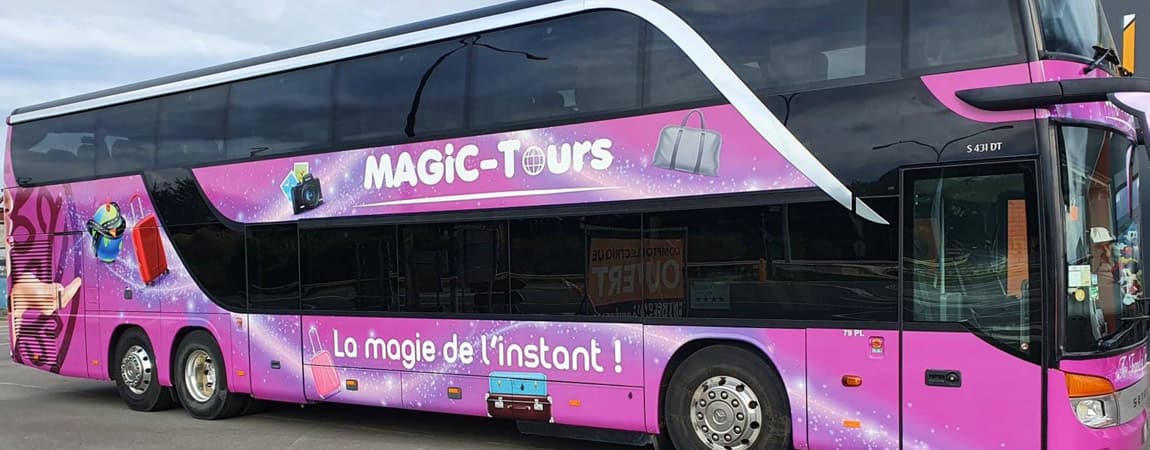 Autocar Magic-Tours entièrement habillé en covering imprimé, réalisé et posé par I Perfect