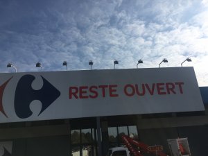 Enseigne Carrefour