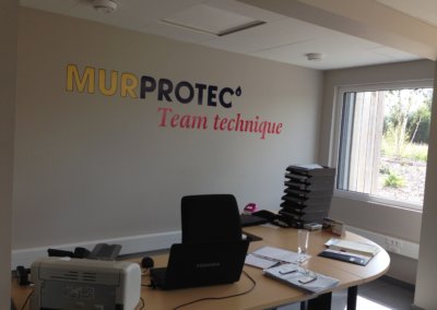 Logo murprotec affiché au mur