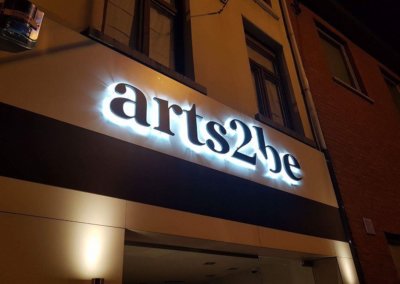 enseigne lettres lumineuse arts 2 be